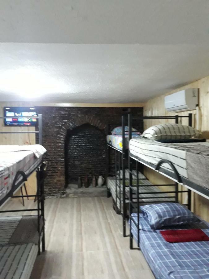 Avlabari Hostel Tbilisi Buitenkant foto