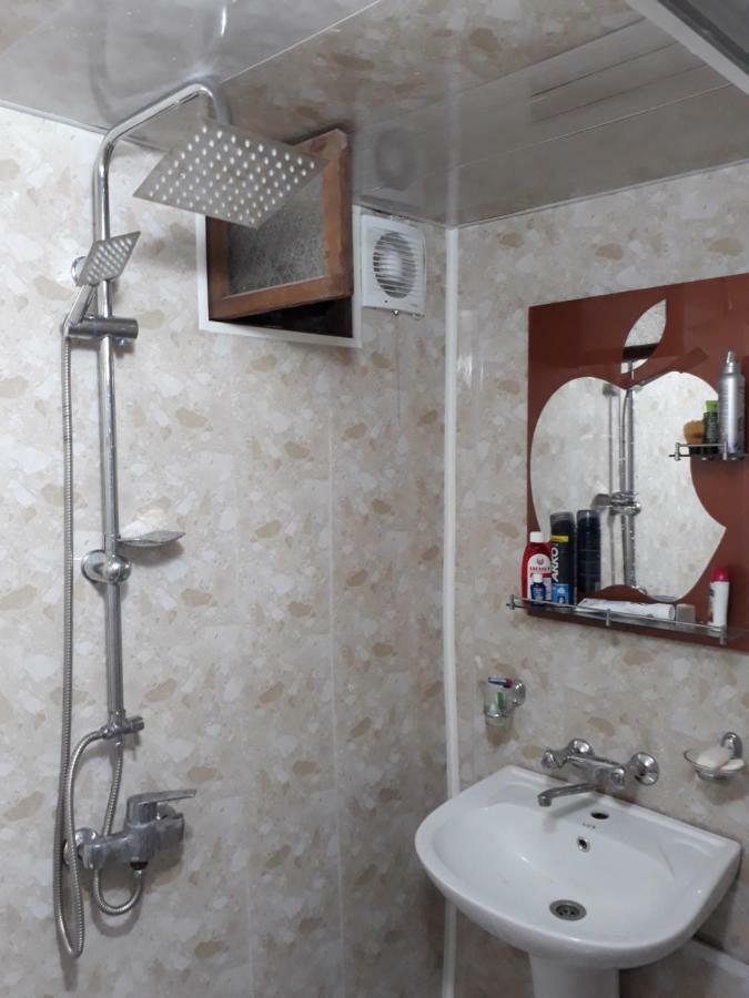 Avlabari Hostel Tbilisi Buitenkant foto
