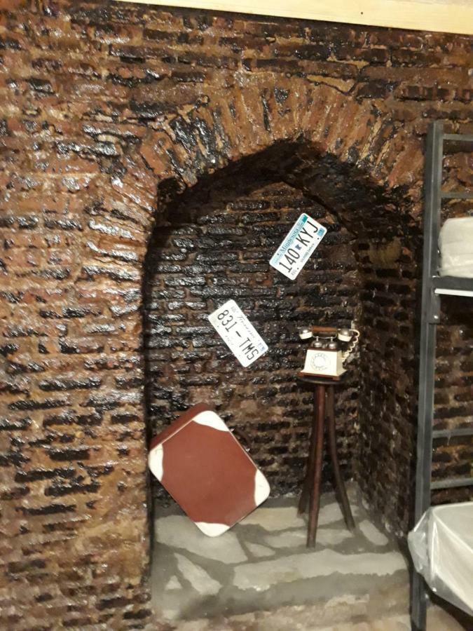 Avlabari Hostel Tbilisi Buitenkant foto