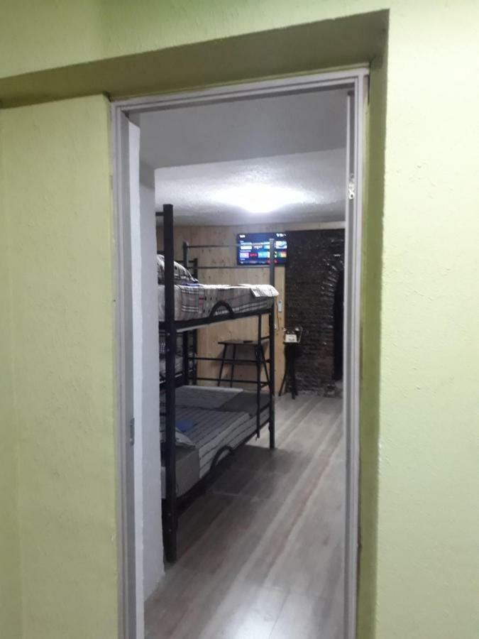 Avlabari Hostel Tbilisi Buitenkant foto