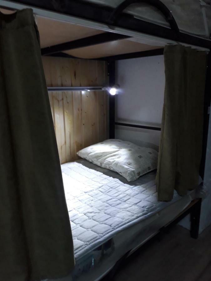 Avlabari Hostel Tbilisi Buitenkant foto