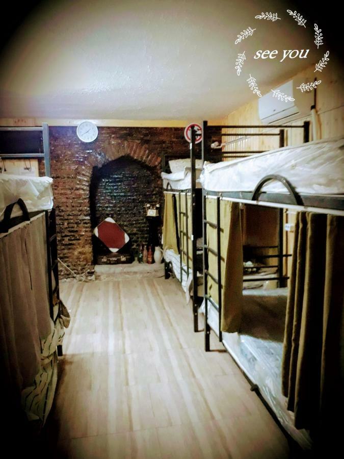 Avlabari Hostel Tbilisi Buitenkant foto