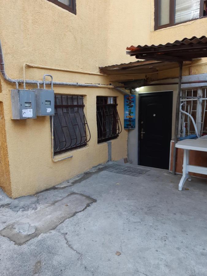 Avlabari Hostel Tbilisi Buitenkant foto